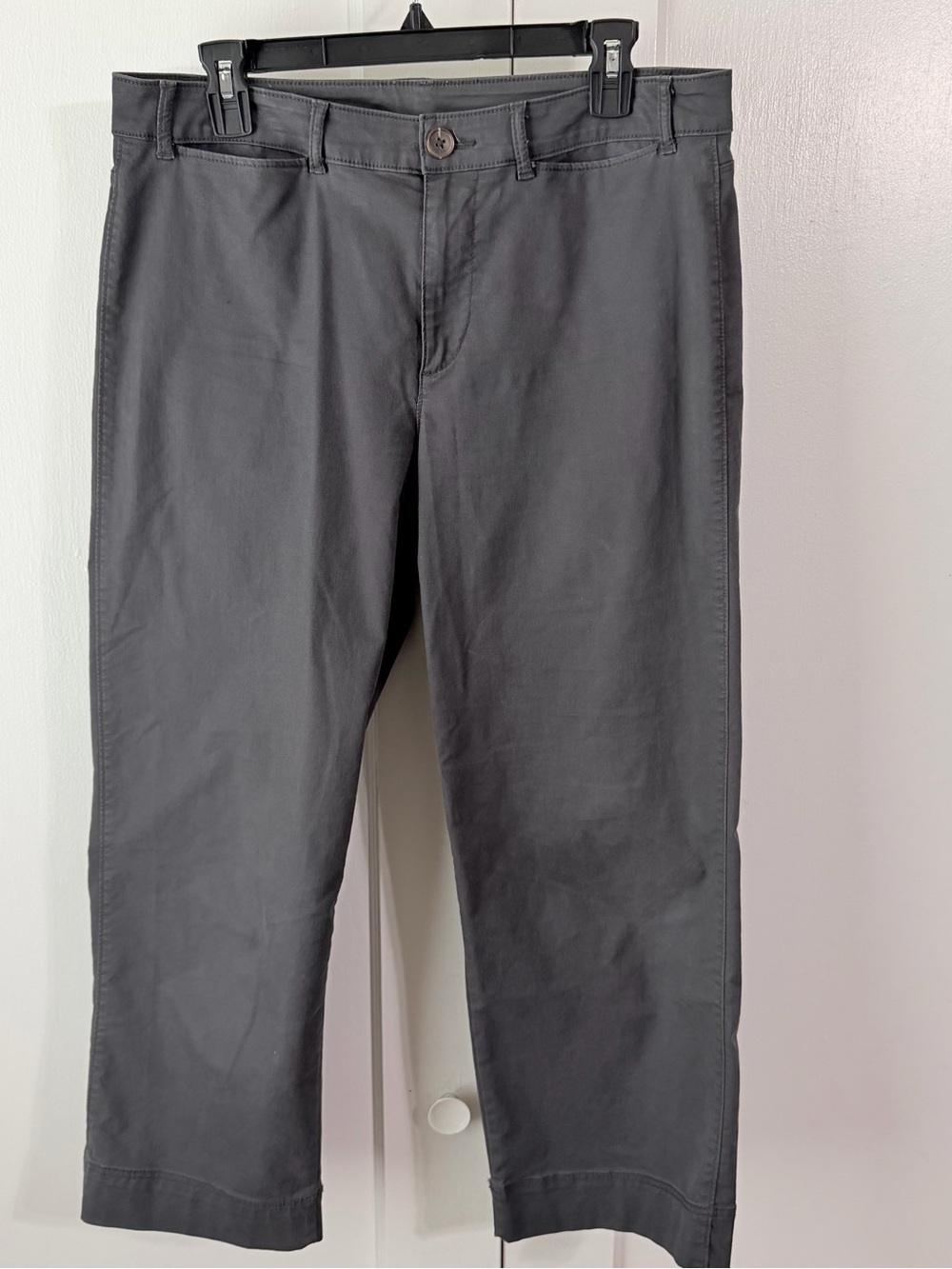 Old Navy Women’s Charcoal Gray Chino Pants